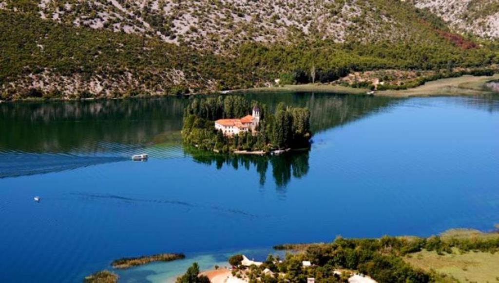 Готель Krkahaus Лозовац Екстер'єр фото